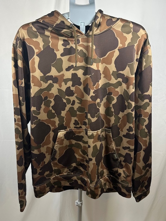 Magellan Outdoors Other - Magellan Outdoors Hooded Pullover in Army Camo Pattern, Size Large
